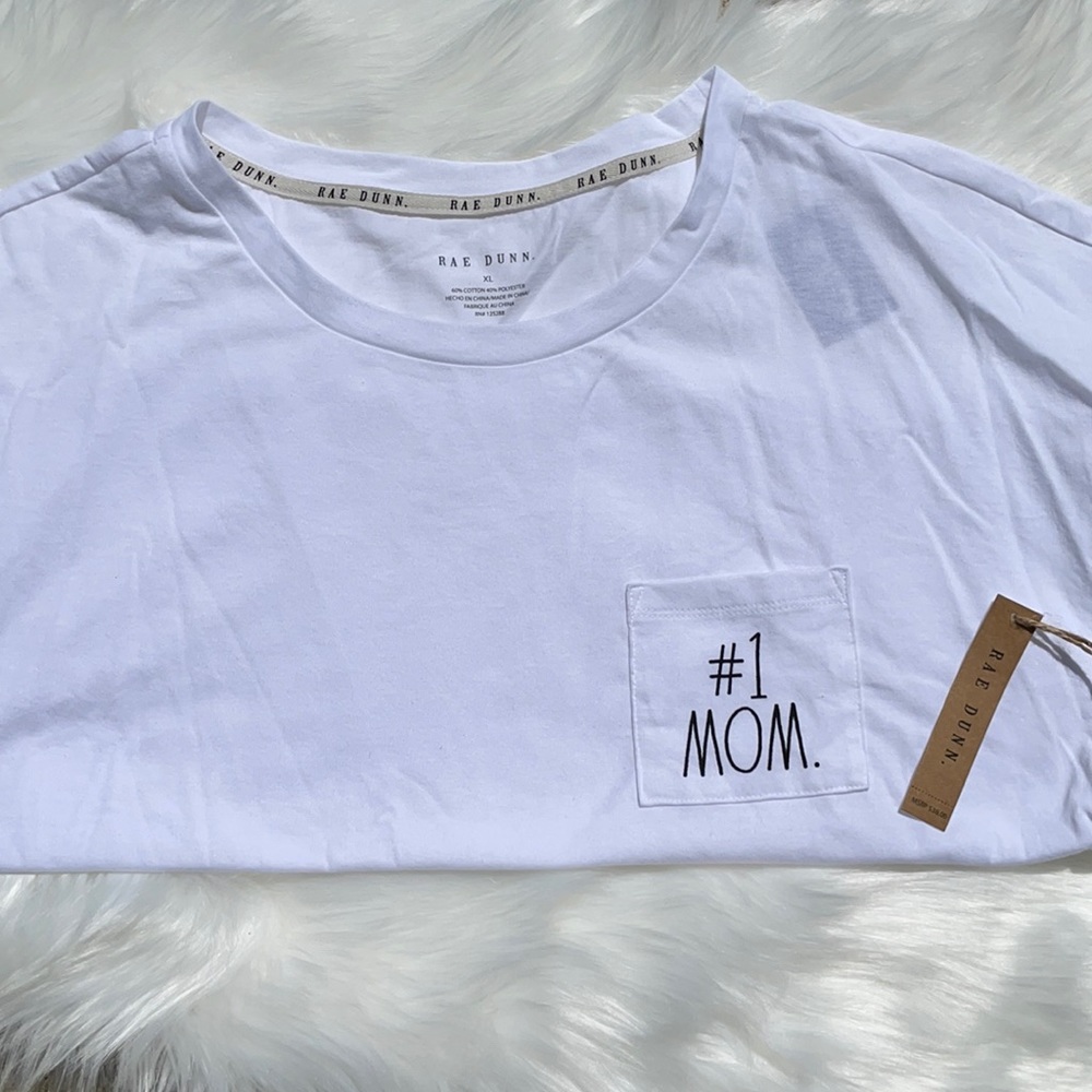 NWT Rae Dunn #1 MOM Shortsleeve T-shirt Size XL